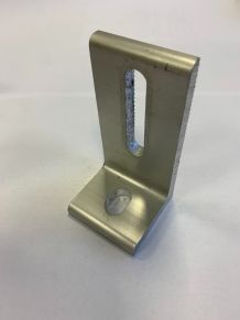 L formos priedų jungtis M10, 40x40x80x7 mm