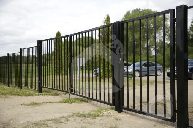 Varstomi vartai, strypelio 20x20 užpildu, 1200x4000 mm