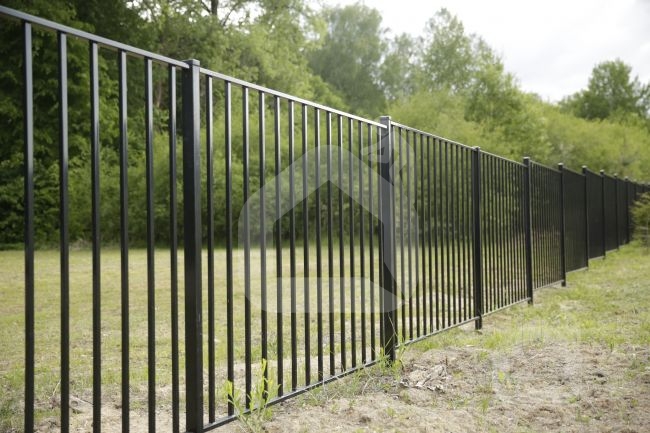 Metalinė 20x20 strypų tvora, 1700x2500 mm (uždara)