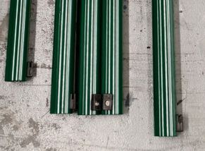 Stulpas tvorai, apvalus, ø38 mm, H2,5 m, (st. 1,2), SU PVC laikikliu