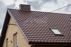 Metāla dakstiņu moduļa jumts Centro
