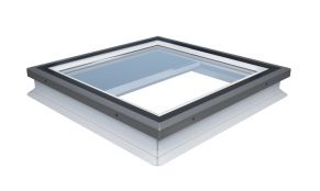 Elektrinės žaliuzės RoofLITE+ FSA plokštiems stogams, juodos