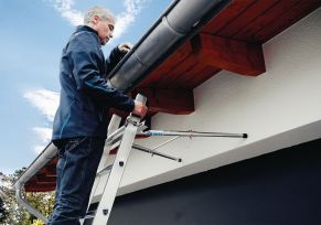 KRAUSE papildomas elementas, skirtas atitraukti kopėčias nuo sienos 122018