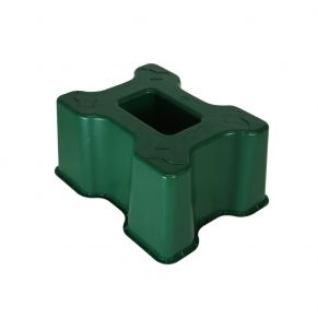 Rezervuaro pagrindas-paaukštinimas kvadratinei talpai