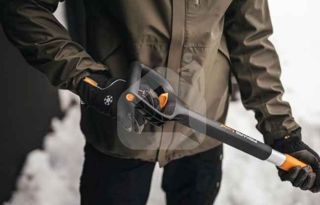 Sniego kastuvas Fiskars X-series, 120-139x36 cm, plastikas