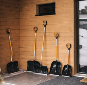 Sniego kastuvas Fiskars X-series, 120-139x36 cm, plastikas