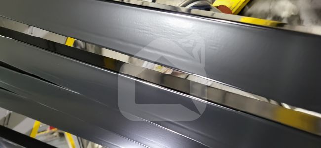 Stulpas tvorai 60x40 mm, H2,5 m, sienelė: 1,2 mm, be dangtelio