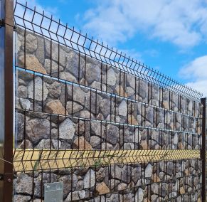 Segmentinės tvoros juosta Bimsstein 190 mm x 35 m + 28 vnt. laikiklių, 450 g/m²