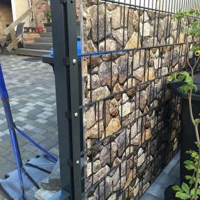 Segmentinės tvoros juosta Bimsstein 190 mm x 35 m + 28 vnt. laikiklių, 450 g/m²