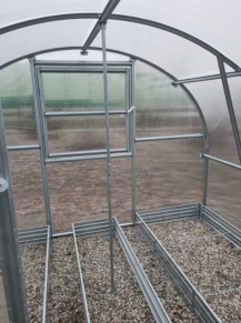 Universalus žiemos sutvirtinimas šiltnamiui