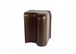 Eternit viena slīpuma jumta kores nobeigums, pa labi